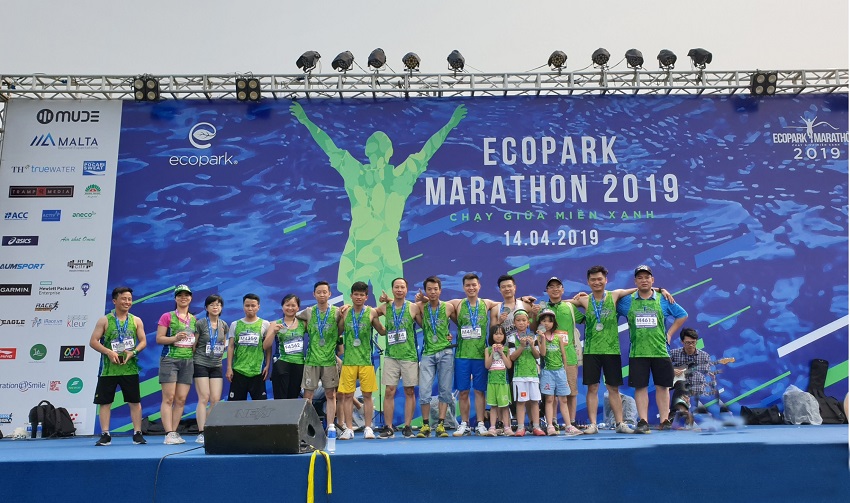 24-ecobaent-runners-xuat-sac-can-dich-giai-chay-ecopark-marathon-2019-1