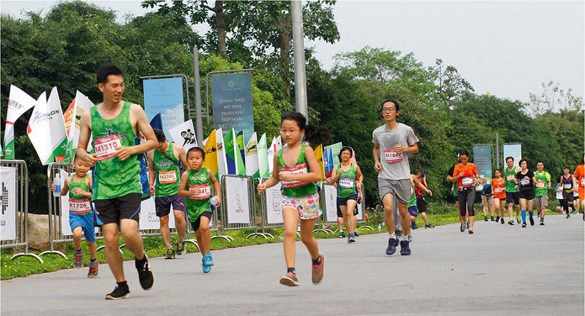 24-ecobaent-runners-xuat-sac-can-dich-giai-chay-ecopark-marathon-2019-11