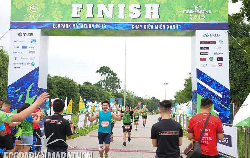 24-ecobaent-runners-xuat-sac-can-dich-giai-chay-ecopark-marathon-2019-12