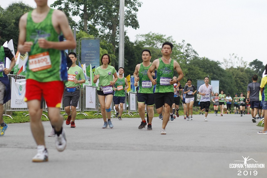 24-ecobaent-runners-xuat-sac-can-dich-giai-chay-ecopark-marathon-2019-17