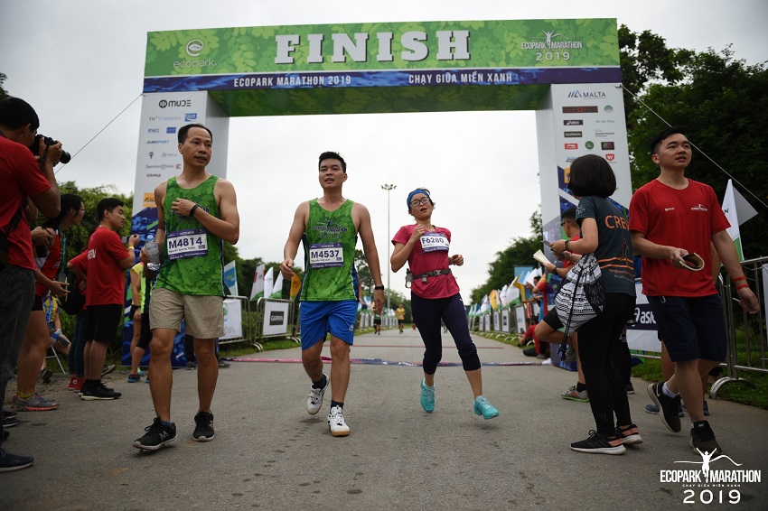 24-ecobaent-runners-xuat-sac-can-dich-giai-chay-ecopark-marathon-2019-19