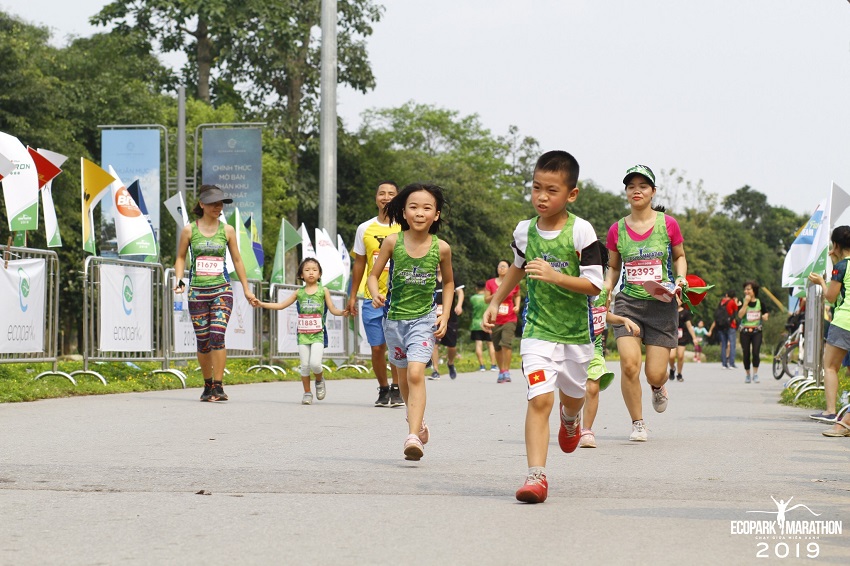 24-ecobaent-runners-xuat-sac-can-dich-giai-chay-ecopark-marathon-2019-22